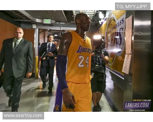 科比传奇生涯回顾：从天才少年到篮球之神的辉煌历程与不朽影响