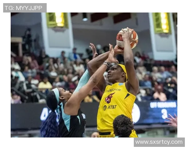 纽约自由人与太阳的激烈对决揭示WNBA季后赛的精彩瞬间与战术较量